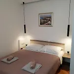 Apartment By The Sea - 1089