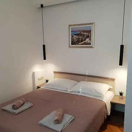 Apartment By The Sea - 1089