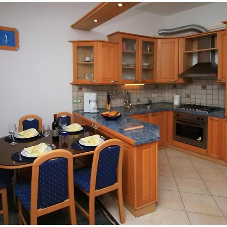 Apartment By The Sea - 1089 Rogoznica (Sibenik-Knin)