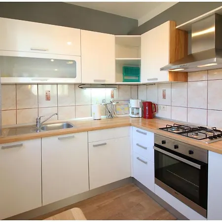 Apartment By The Sea - 1089 Rogoznica (Sibenik-Knin)