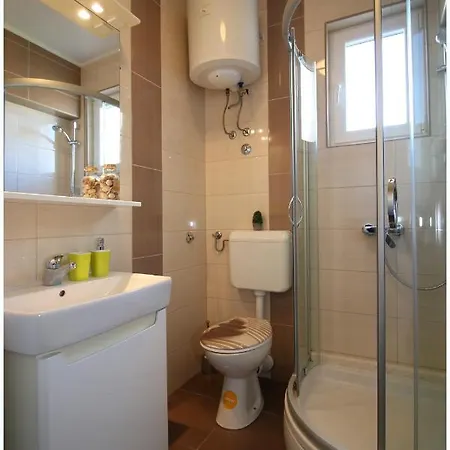 Apartment By The Sea - 1089