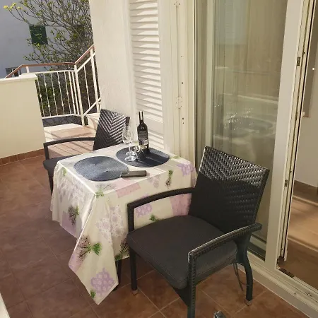 By The Sea - 1089 Apartment