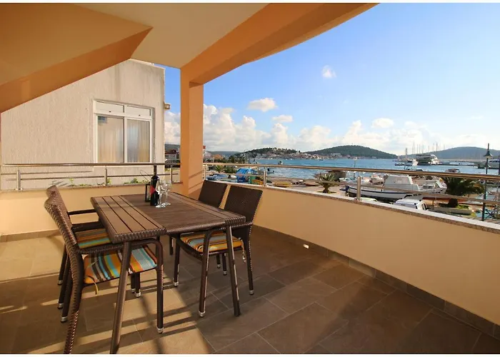 Appartement By The Sea - 1089 Rogoznica (Sibenik-Knin)