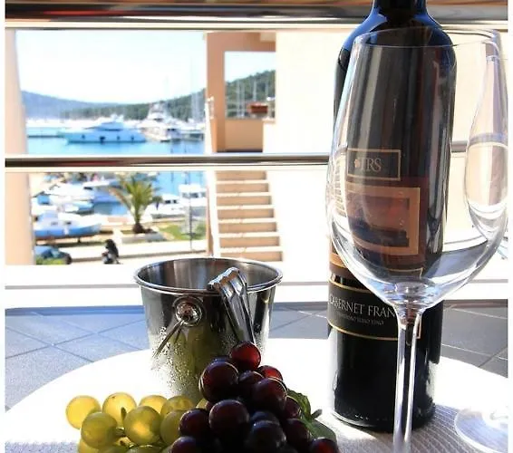 Appartement By The Sea - 1089 Rogoznica (Sibenik-Knin)