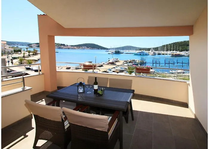 By The Sea - 1089 * רוגוזניצה